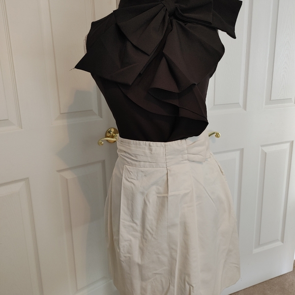 BCBGMaxAzria Dresses & Skirts - BCBG skirt